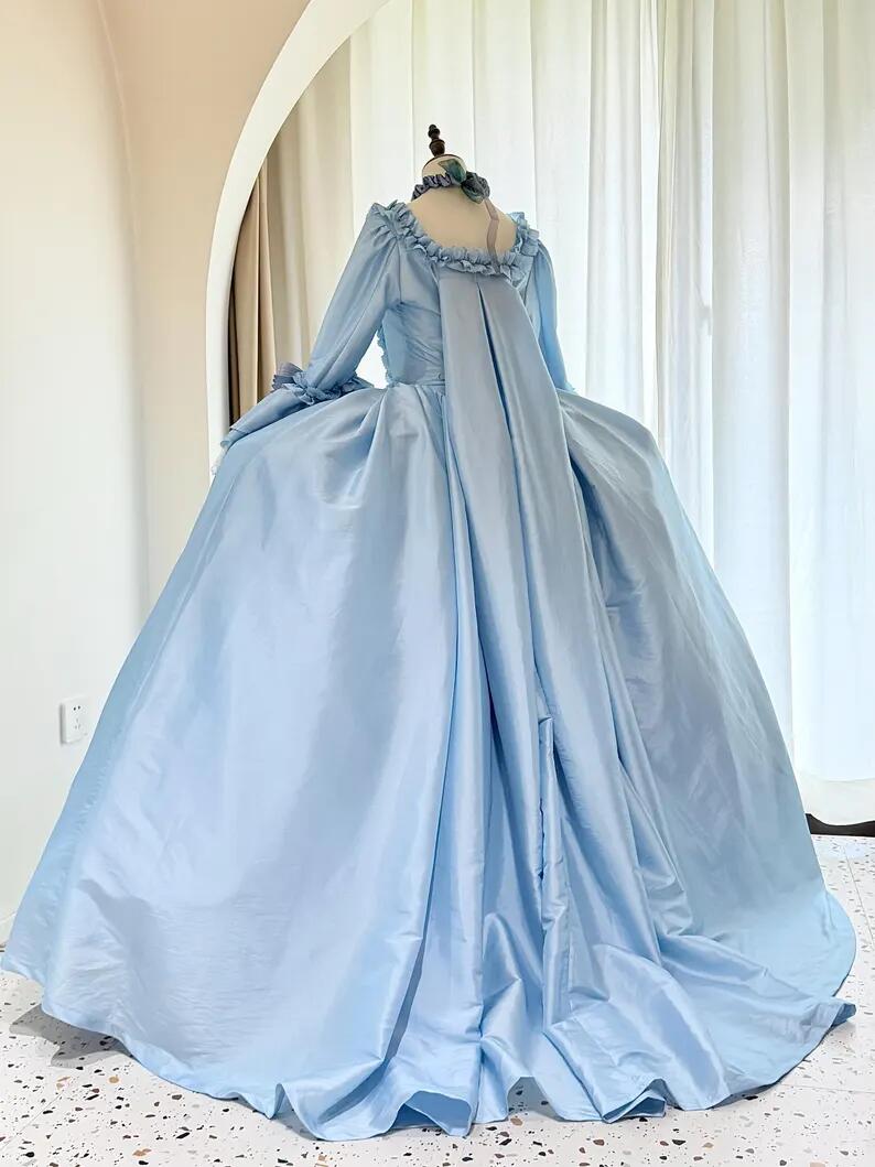 Suknia w stylu Rococo z XVIII  – Bathrobe recenzja i cena