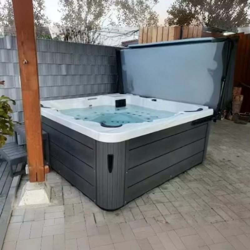 Wanna z hydromasażem Akrylowa  – Hot Tub recenzja i cena